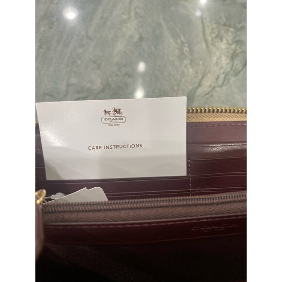 Coach Boxed Patent Leather Accordion Zip Around Wallet F55734 - Picture 13 of 14